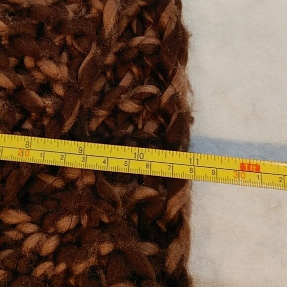 Handknitted ‘V’ Shaped Neck Scarf - Picture 4 of 4